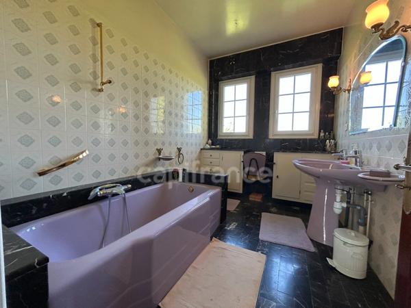 Maison à vendre 7 pièces THIVIERS (24)252m² sur plus de 5000m² de terrain