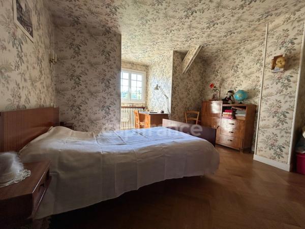 Maison à vendre 7 pièces THIVIERS (24)252m² sur plus de 5000m² de terrain