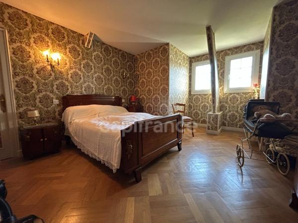 Maison à vendre 7 pièces THIVIERS (24)252m² sur plus de 5000m² de terrain