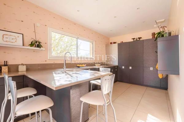 Belle Maison Familiale avec Piscine construite en 2012