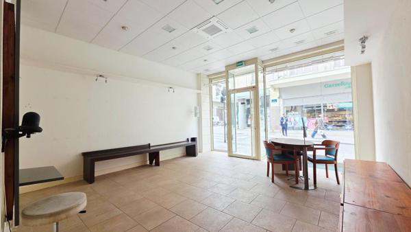 BOURGES CENTRE MURS COMMERCIAUX 57M²