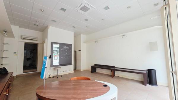BOURGES CENTRE MURS COMMERCIAUX 57M²