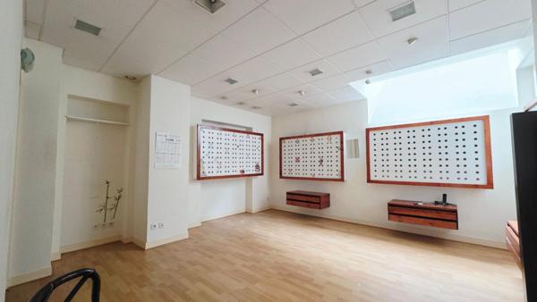 BOURGES CENTRE MURS COMMERCIAUX 57M²