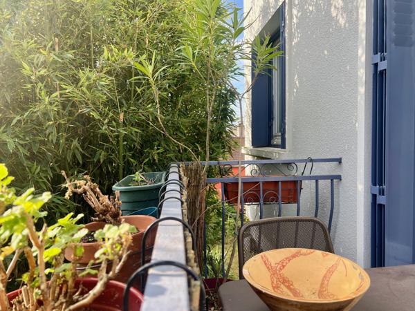 Montreuil (93100) Maison, jardin, terrasse et balcons à côté du Métro (L11) !