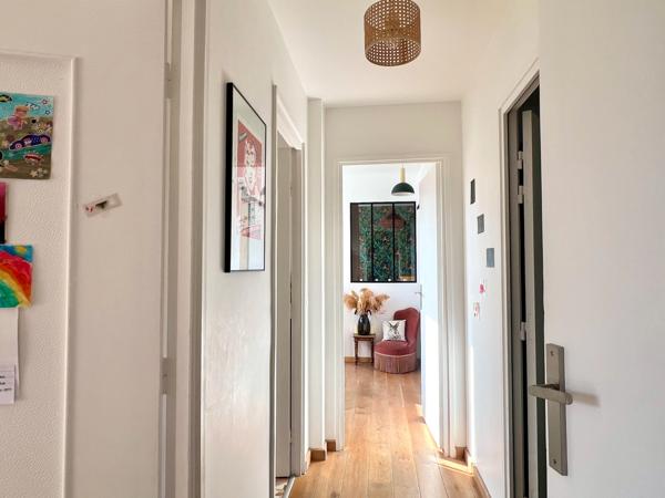 Montreuil (93100) Maison, jardin, terrasse et balcons à côté du Métro (L11) !