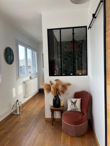 Montreuil (93100) Maison, jardin, terrasse et balcons à côté du Métro (L11) !