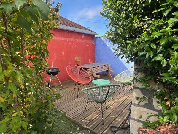 Montreuil (93100) Maison, jardin, terrasse et balcons à côté du Métro (L11) !