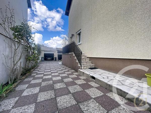 Maison à vendre  6 pièces - 160 m 2   BONDY  - 93