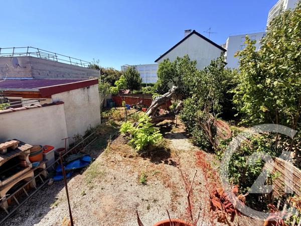 Maison à vendre  6 pièces - 118 m 2   VILLEMOMBLE  - 93