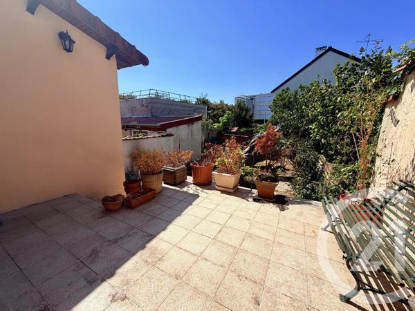 Maison à vendre  6 pièces - 118 m 2   VILLEMOMBLE  - 93