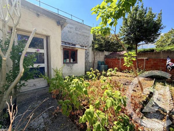 Maison à vendre  6 pièces - 118 m 2   VILLEMOMBLE  - 93