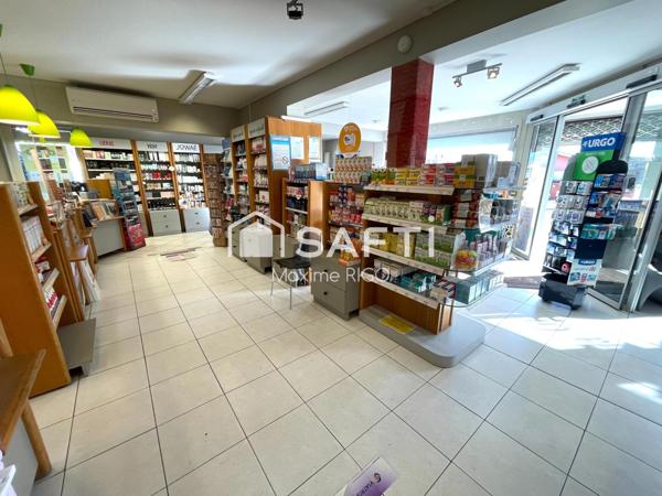 Local commercial 190m² avec parking 10 places