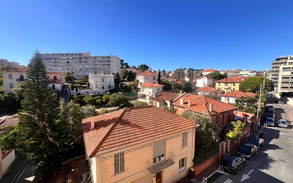 Appartement à vendre    3 pièces • 70 m2 Cannes