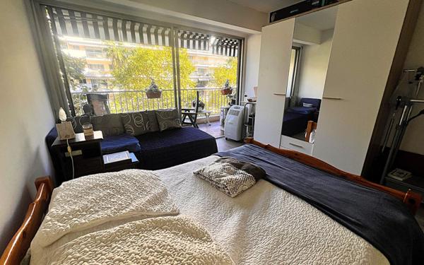 Appartement à vendre    3 pièces • 70 m2 Cannes