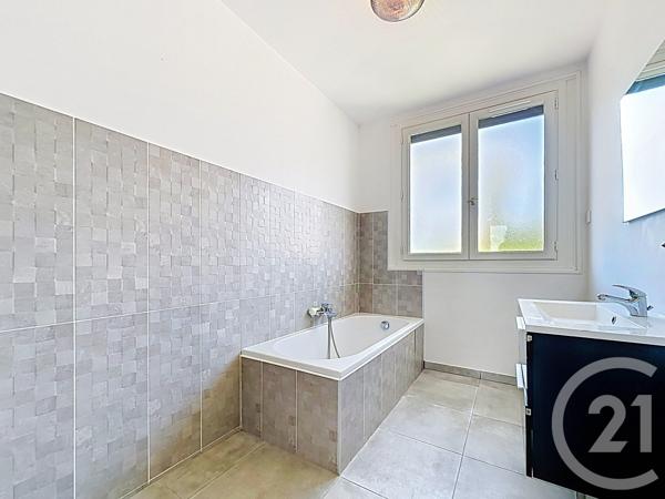 Maison à vendre  4 pièces - 90 m 2   PERIGUEUX  - 24