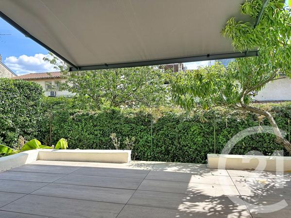 Maison à vendre  4 pièces - 90 m 2   PERIGUEUX  - 24