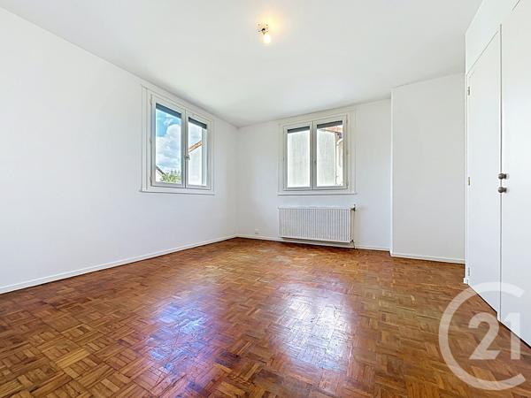 Maison à vendre  4 pièces - 90 m 2   PERIGUEUX  - 24