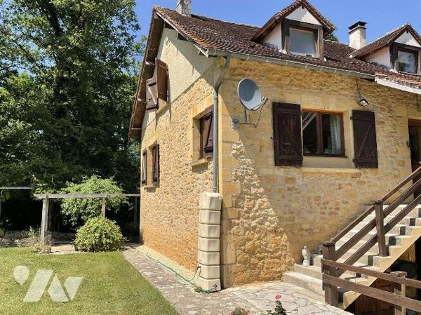 A VENDRE : Située sur les hauteurs entre SOUILLAC (46 - Lot) et GOURDON, maison en bon état sur...