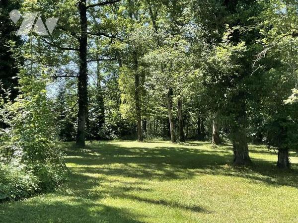 A VENDRE : Située sur les hauteurs entre SOUILLAC (46 - Lot) et GOURDON, maison en bon état sur...