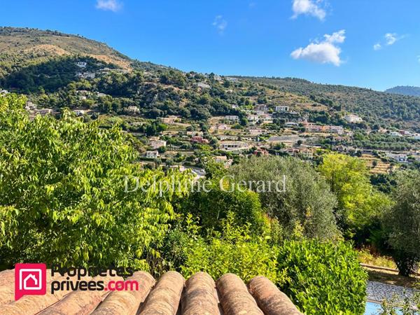 Falicon : Maison 5 pièces 130m2 avec terrasse et cuisine d'été