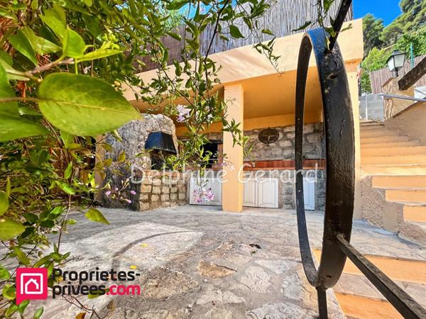 Falicon : Maison 5 pièces 130m2 avec terrasse et cuisine d'été