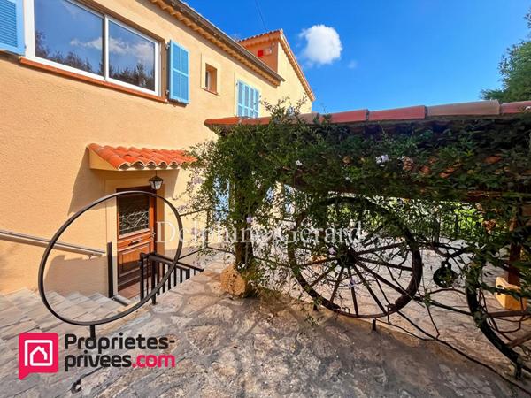 Falicon : Maison 5 pièces 130m2 avec terrasse et cuisine d'été