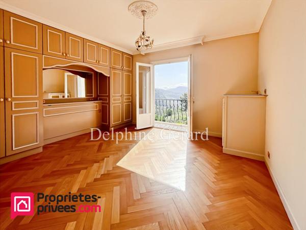 Falicon : Maison 5 pièces 130m2 avec terrasse et cuisine d'été