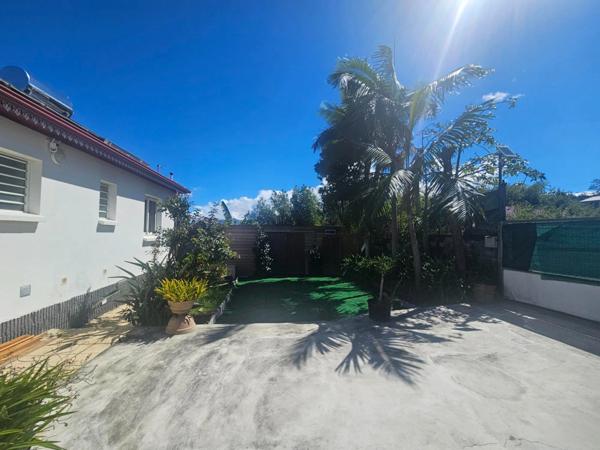 Maison à vendre 9 pièces LE QUATORZIEME (974)