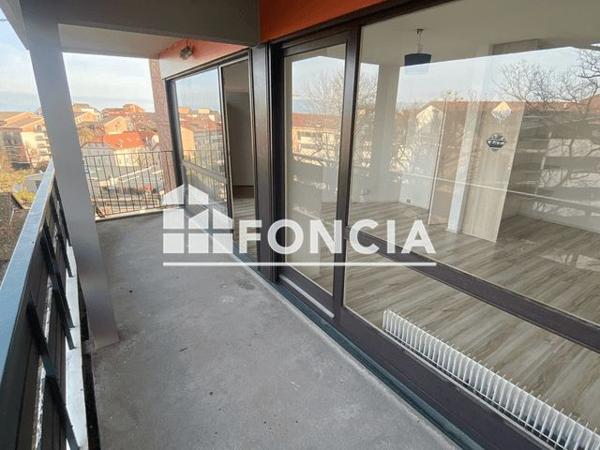 Location Studio 31.66 m² - 14.16.18 AVENUE JULES FERRY Thonon Les Bains 74200