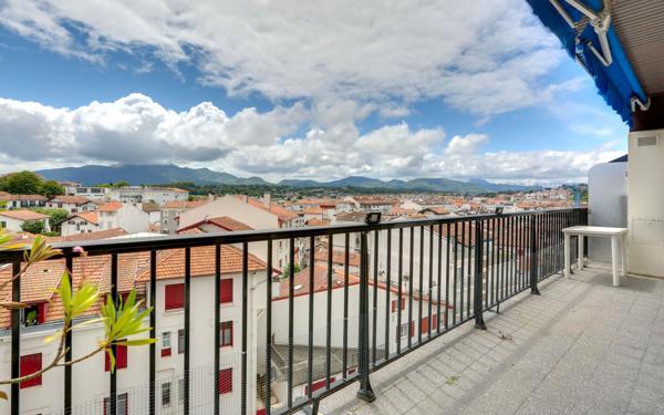 Appartement à vendre    4 pièces • 77,83 m2 Saint-Jean-de-Luz
