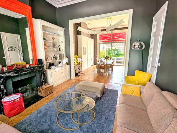 Maison 7 pièce(s) 6 chambre(s) 265 m²