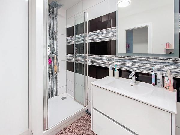 ? À VENDRE – Appartement 4 pièces entièrement rénové à Carbon-Blanc (33)