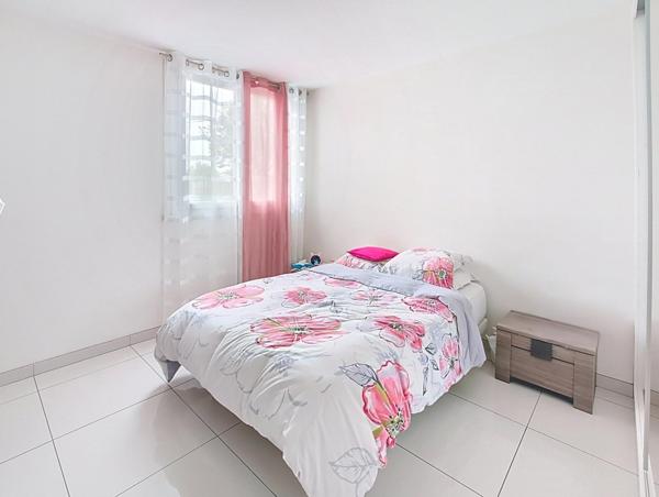 ? À VENDRE – Appartement 4 pièces entièrement rénové à Carbon-Blanc (33)