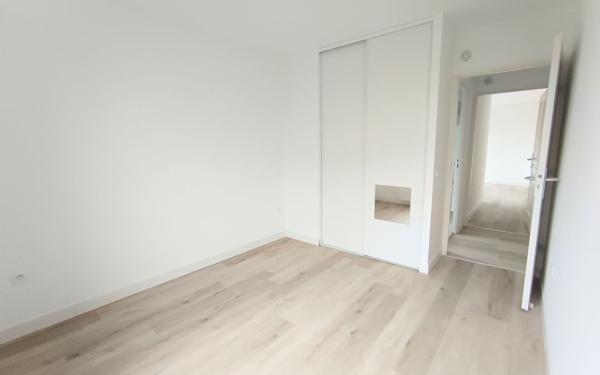 Appartement à louer    4 pièces •  Reims