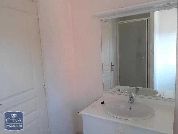 Appartement à louer 2 pièces 56.28m²