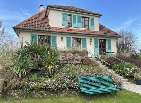 LE POINCONNET - Pavillon sur sous-sol - 4 chambres - terrain.