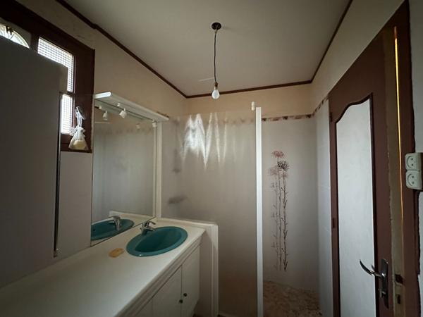 LE POINCONNET - Pavillon sur sous-sol - 4 chambres - terrain.