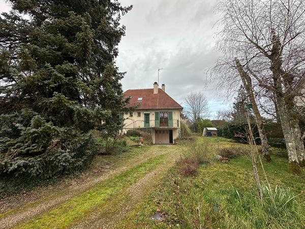 LE POINCONNET - Pavillon sur sous-sol - 4 chambres - terrain.