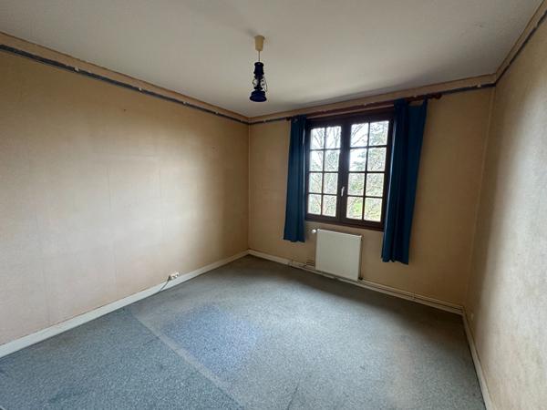 LE POINCONNET - Pavillon sur sous-sol - 4 chambres - terrain.