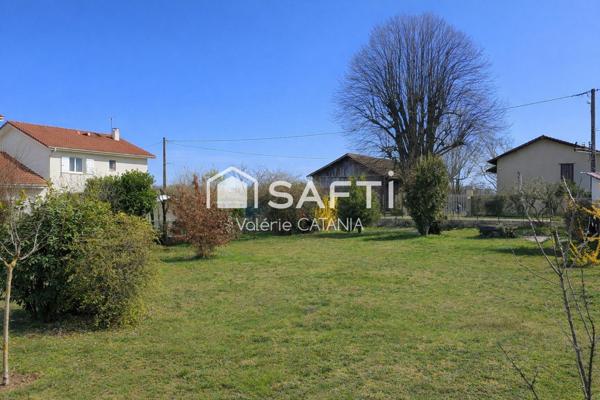 Moirans , Terrain constructible d'environ 520m²  plat.