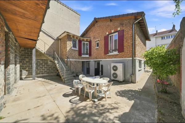 VITRY SUR SEINE (94) - MAISON - 4 PIECES - BATIMENT ANNEXE - ACTIVITE COMMERCIALE POSSIBLE