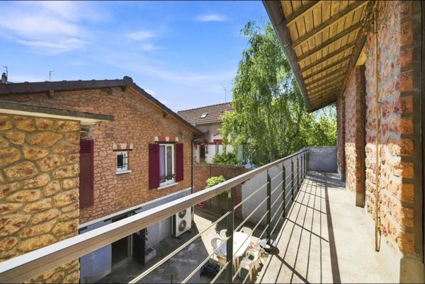 VITRY SUR SEINE (94) - MAISON - 4 PIECES - BATIMENT ANNEXE - ACTIVITE COMMERCIALE POSSIBLE
