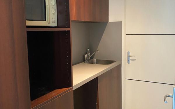 Immeuble à vendre    2 pièces •  Créon