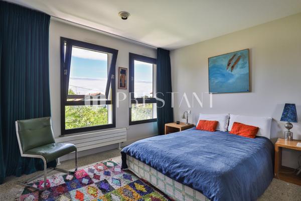 ITSAS ANDEREA – Ancienne école au coeur du village – maison avec piscine – 12 personnes, GUETHARY