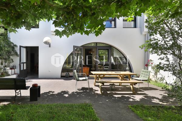 ITSAS ANDEREA – Ancienne école au coeur du village – maison avec piscine – 12 personnes, GUETHARY