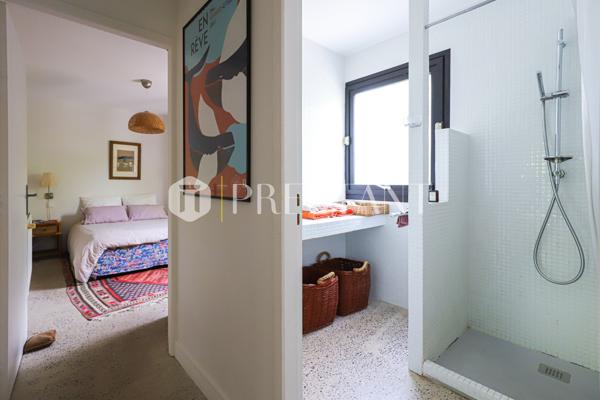 ITSAS ANDEREA – Ancienne école au coeur du village – maison avec piscine – 12 personnes, GUETHARY