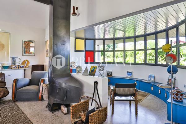 ITSAS ANDEREA – Ancienne école au coeur du village – maison avec piscine – 12 personnes, GUETHARY