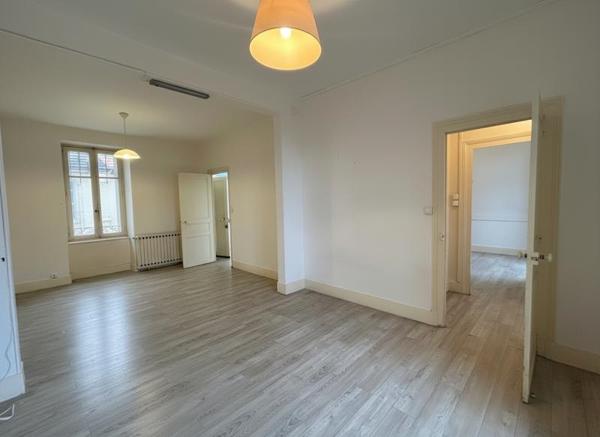 Maison 72 345 € Vierzon 5 p 99 m² DPE E