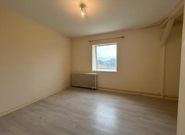 Maison 72 345 € Vierzon 5 p 99 m² DPE E