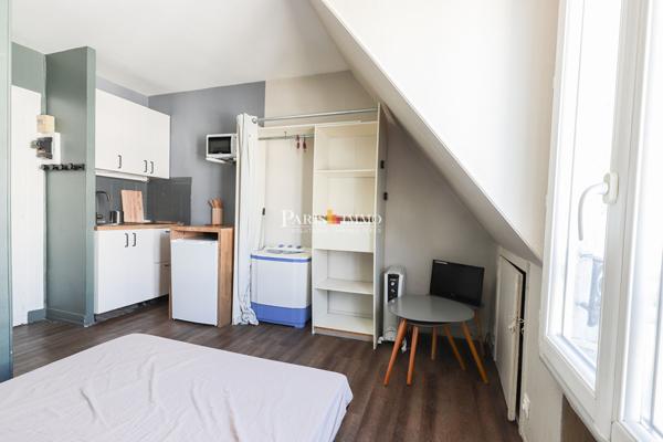 Paris 18e - Studio - Dernier étage